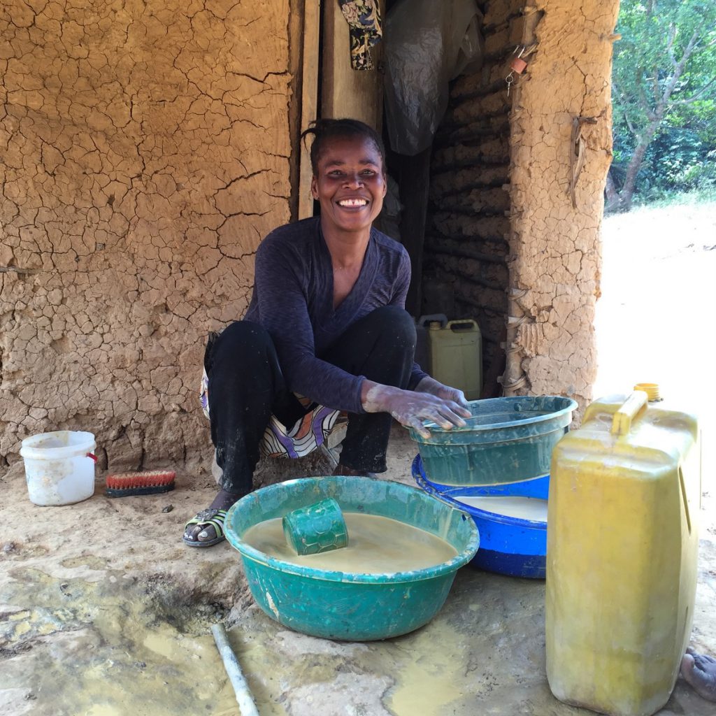 Partenariat Afrique Canada lance un nouveau projet de recherche sur les femmes dans l’exploitation minière artisanale