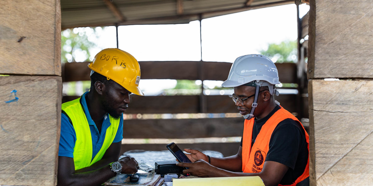 Comment des outils numériques aident les négociants d’or et le secteur de l’extraction aurifère à prouver le caractère responsable des chaînes d’approvisionnement 